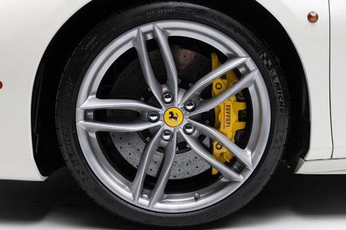 2018 Ferrari 488 Spider Base