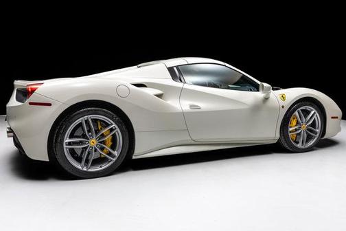 2018 Ferrari 488 Spider Base