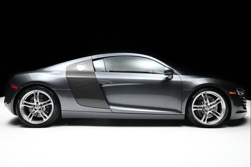 Daytona Gray Pearl With Quartz Gray Sideblades 2010 Audi R8 4.2 quattro