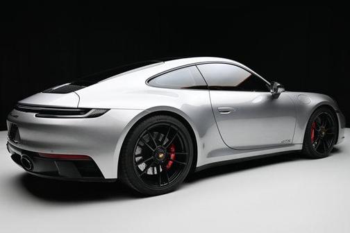 2022 Porsche 911 Carrera 4 GTS