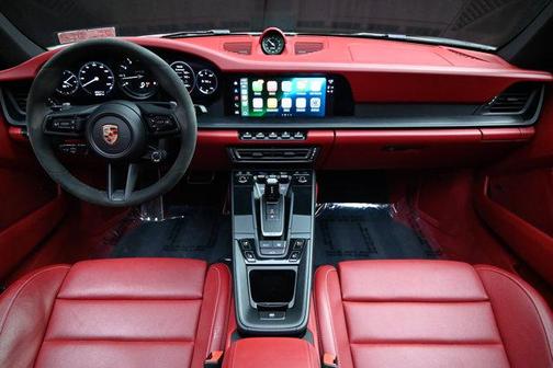 2022 Porsche 911 Carrera 4 GTS