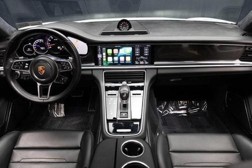 2020 Porsche Panamera GTS