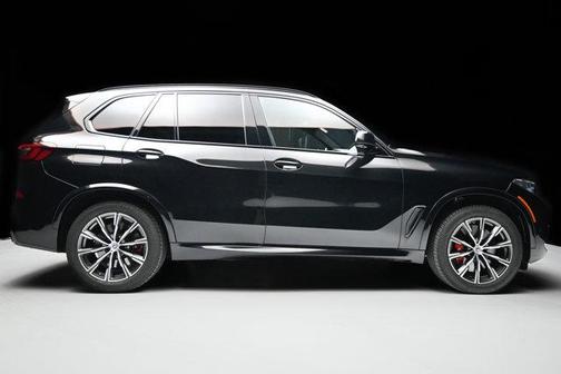 2023 BMW X5 M50i