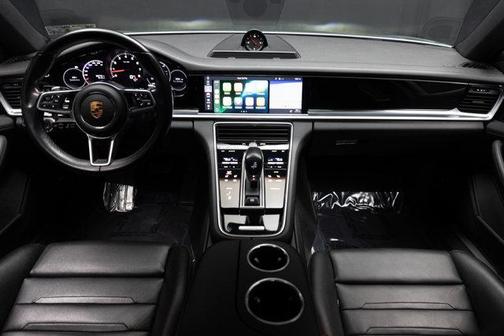 2020 Porsche Panamera 4