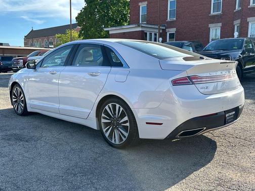 White Platinum Clearcoat Metallic 2017 Lincoln MKZ Select
