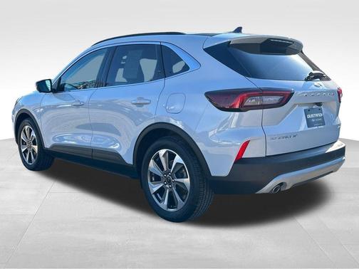 Space Silver 2025 Ford Escape Platinum