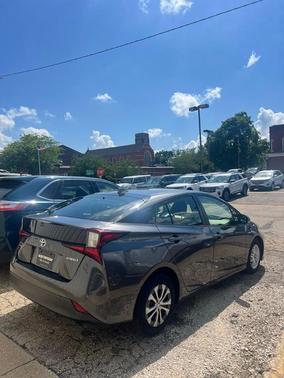 2022 Toyota Prius LE