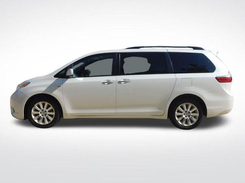 2016 Toyota Sienna XLE