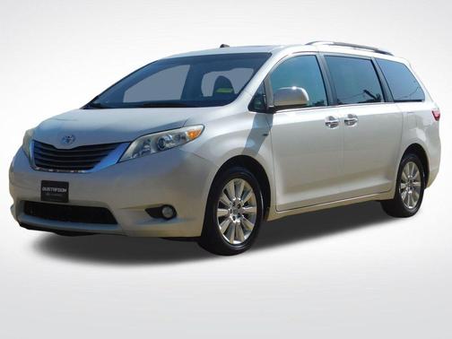 2016 Toyota Sienna XLE