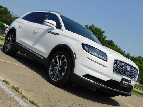 2021 Lincoln Nautilus Reserve
