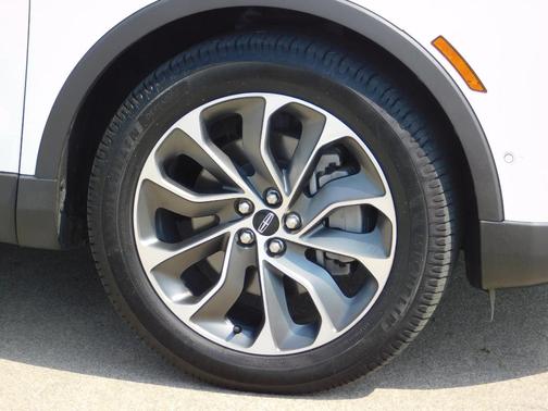 2021 Lincoln Nautilus Reserve