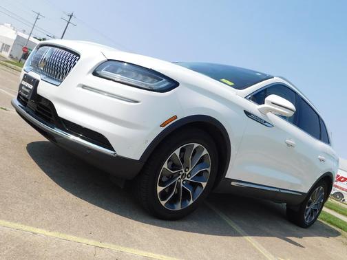 2021 Lincoln Nautilus Reserve