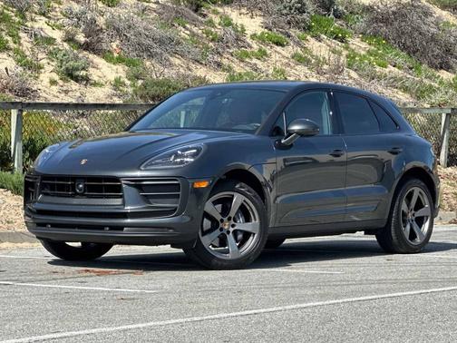2025 Porsche Macan 