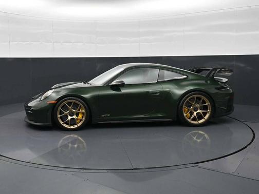 Oak Green Metallic Neo 2026 Porsche 911