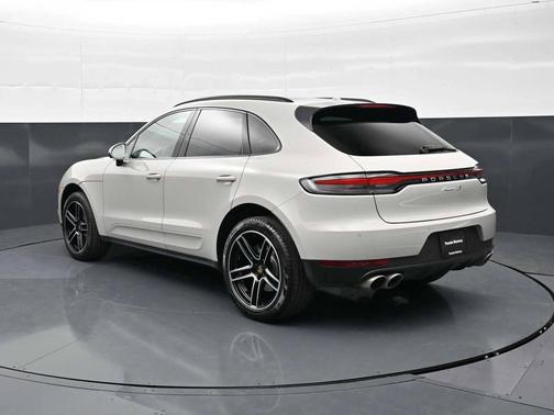 Chalk 2021 Porsche Macan