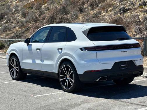 2024 Porsche Cayenne 
