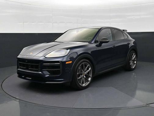 Algarve Blue Metallic 2024 Porsche Cayenne