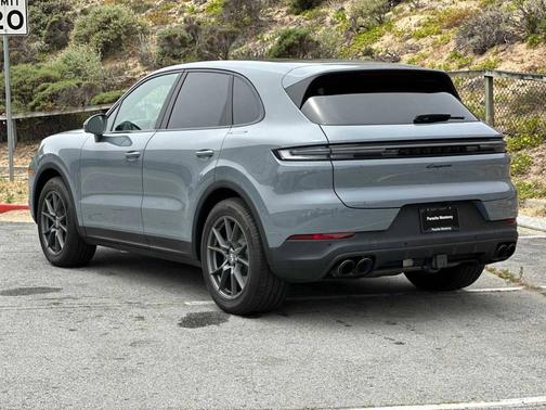 2025 Porsche Cayenne 