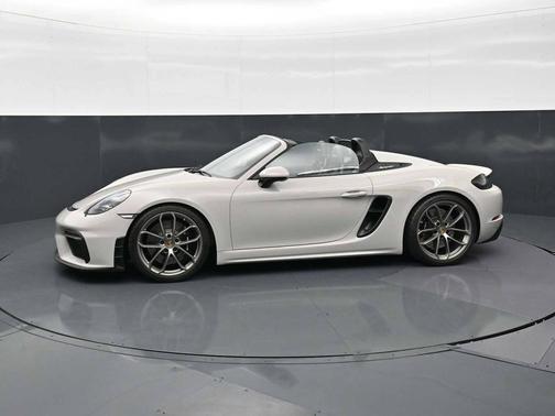 Chalk 2023 Porsche 718 Spyder