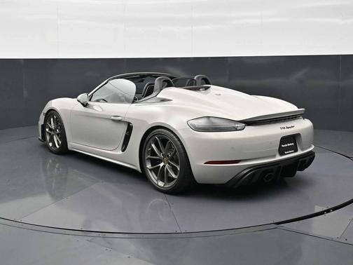 Chalk 2023 Porsche 718 Spyder