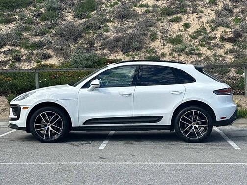 2022 Porsche Macan 
