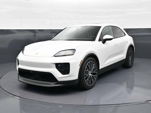 White 2025 Porsche Macan