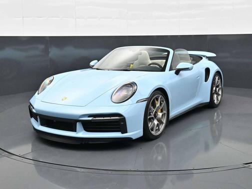 Paint to Sample: Gulfblue 2024 Porsche 911