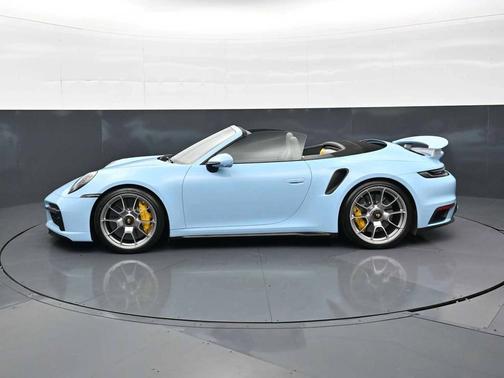 Paint to Sample: Gulfblue 2024 Porsche 911