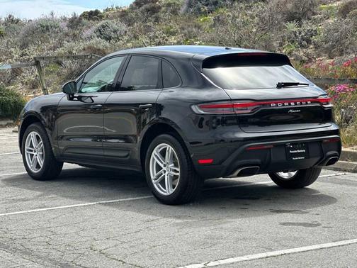 2025 Porsche Macan 