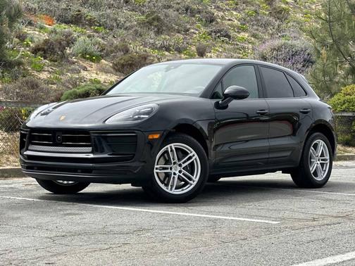 2025 Porsche Macan 
