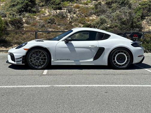 2024 Porsche 718 Cayman 