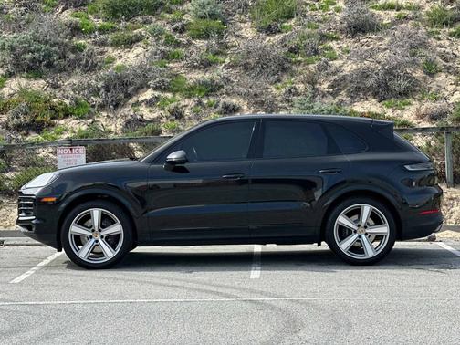2024 Porsche Cayenne 