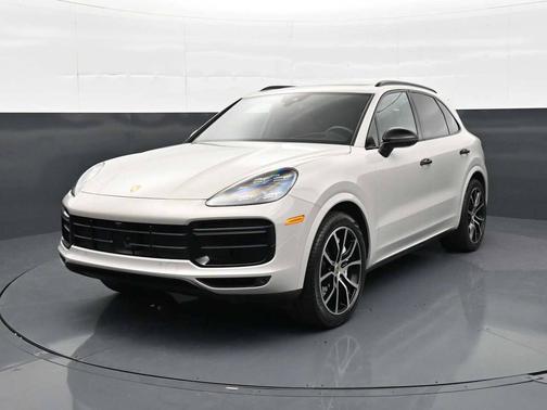 Chalk 2021 Porsche Cayenne