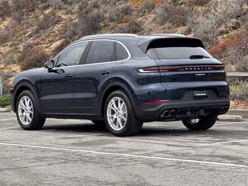 2025 Porsche Cayenne 