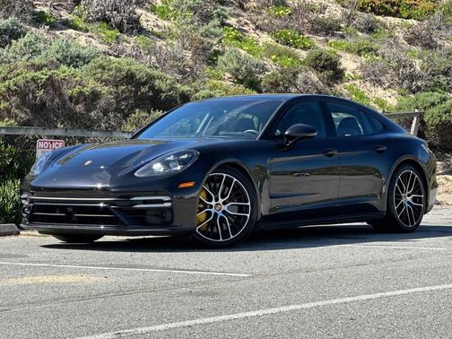 2021 Porsche Panamera 