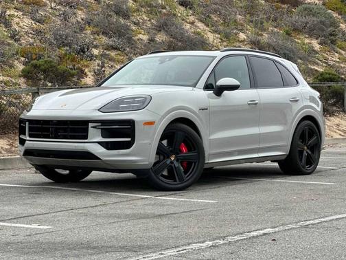 2025 Porsche Cayenne 
