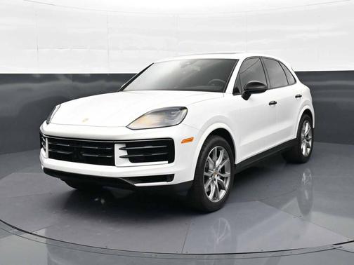 White 2024 Porsche Cayenne