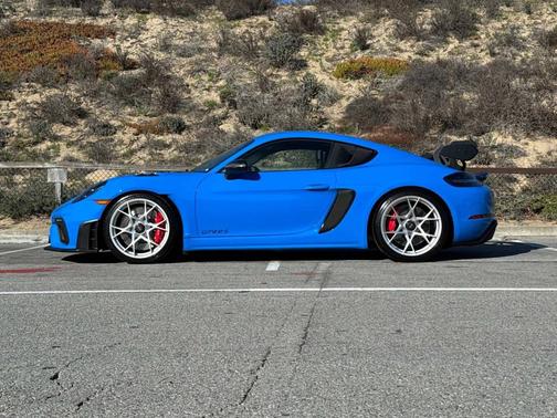 2025 Porsche 718 Cayman 