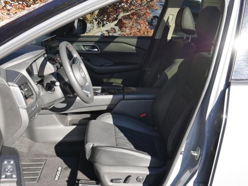 2024 Nissan Rogue Platinum