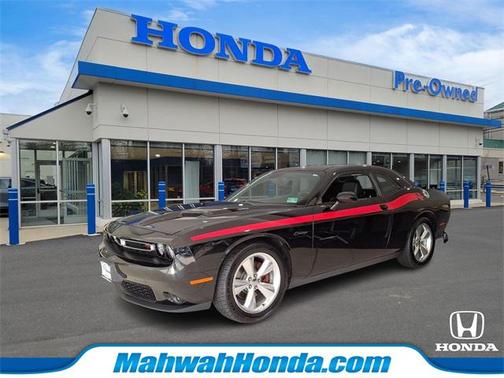 2015 Dodge Challenger SXT Plus