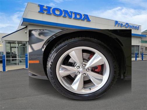 2015 Dodge Challenger SXT Plus
