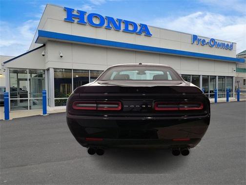 2015 Dodge Challenger SXT Plus