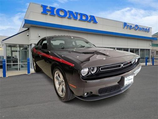 2015 Dodge Challenger SXT Plus
