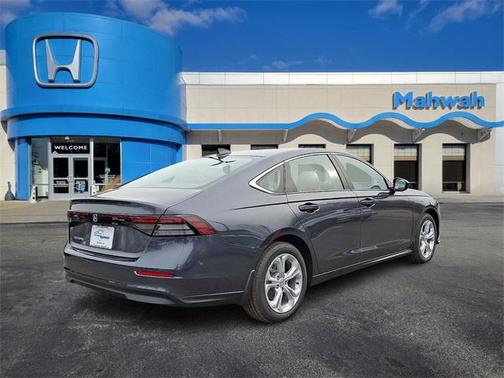 2025 Honda Accord LX 1.5T