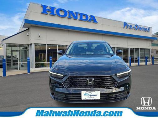 Crystal Black Pearl 2023 Honda Accord LX 1.5T