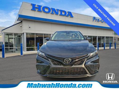 Midnight Black Metallic 2024 Toyota Camry SE