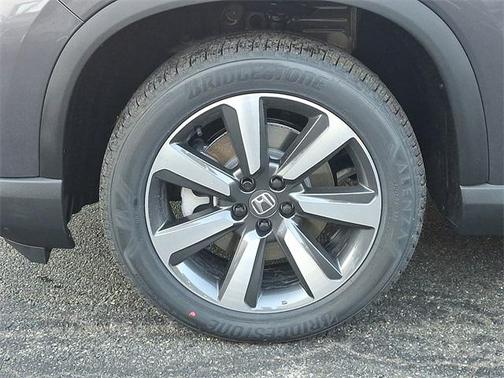 2025 Honda Pilot Touring 8-Passenger