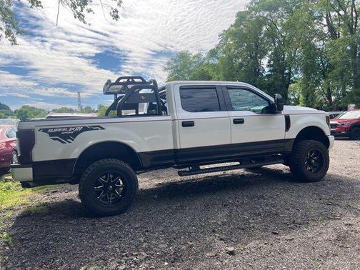 White Platinum Metallic Tri-Coat 2019 Ford F-250 Lariat