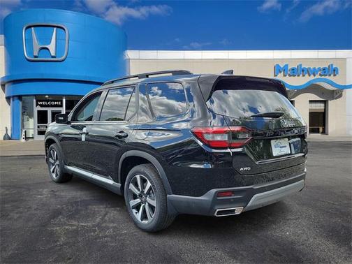 2025 Honda Pilot Touring 8-Passenger