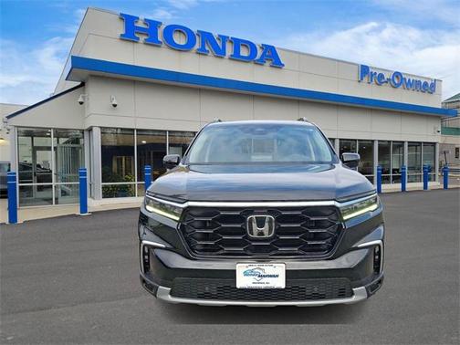 2025 Honda Pilot Touring 8-Passenger